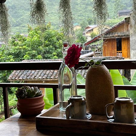 Khoi Homestay And Restaurant Loung Co Esterno foto