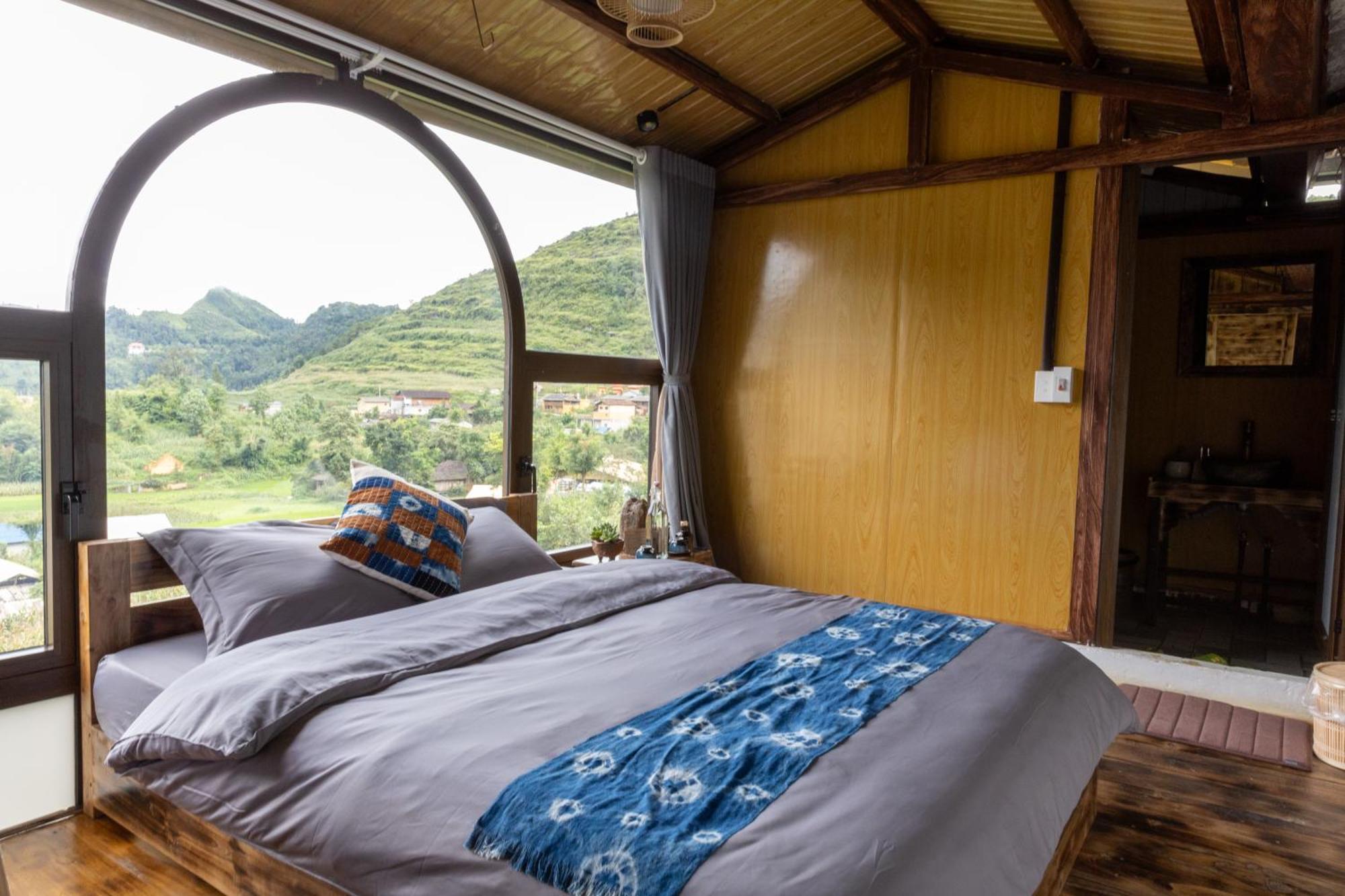 Khoi Homestay And Restaurant Loung Co Esterno foto