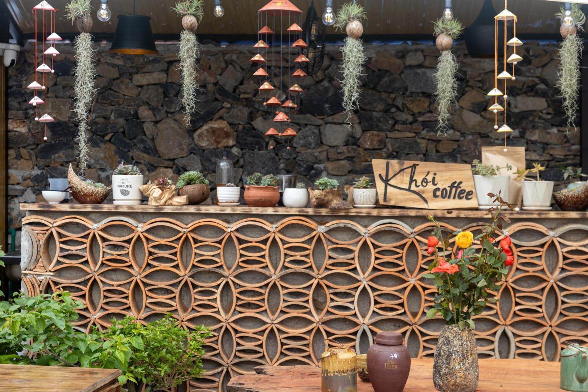 Khoi Homestay And Restaurant Loung Co Esterno foto