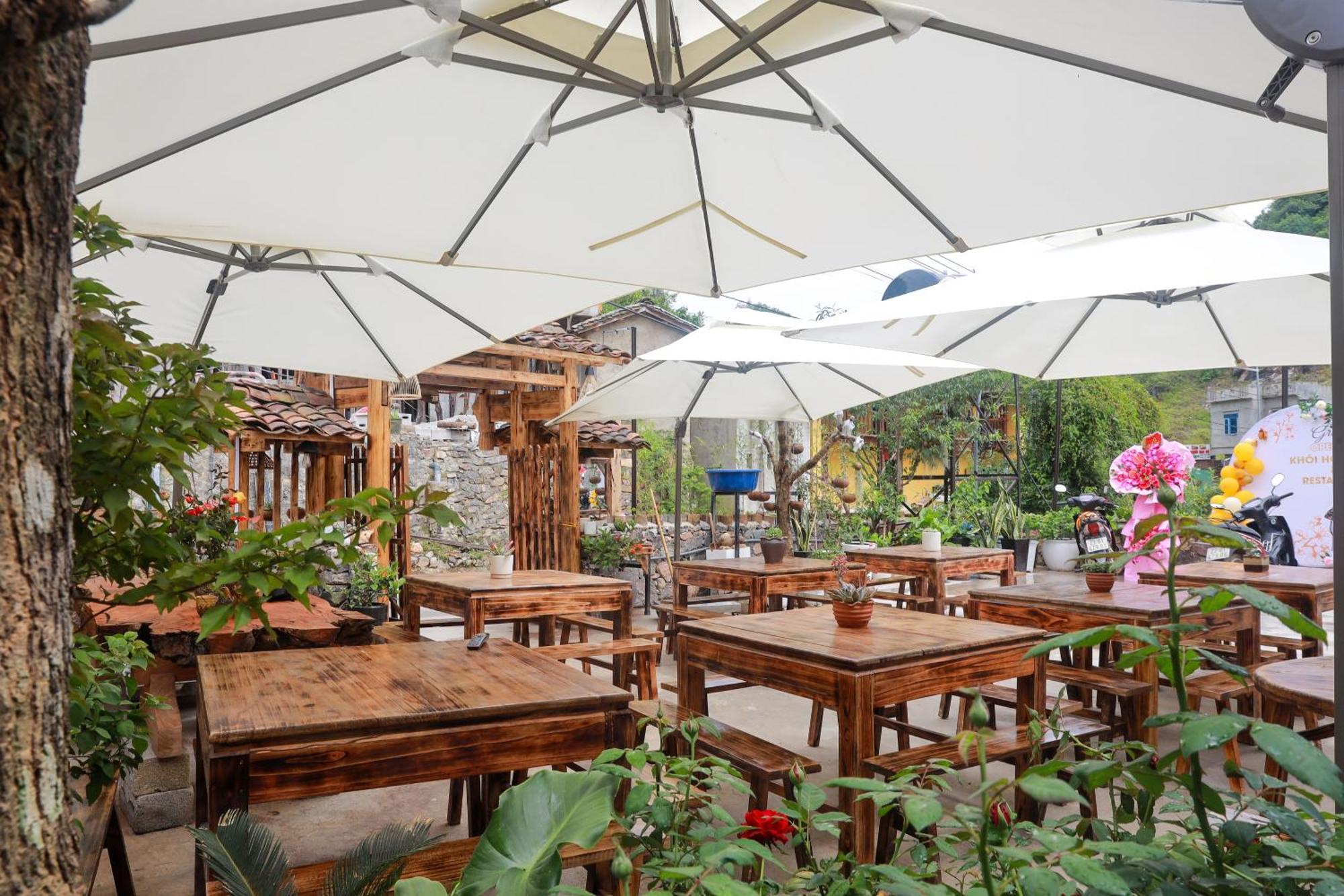 Khoi Homestay And Restaurant Loung Co Esterno foto