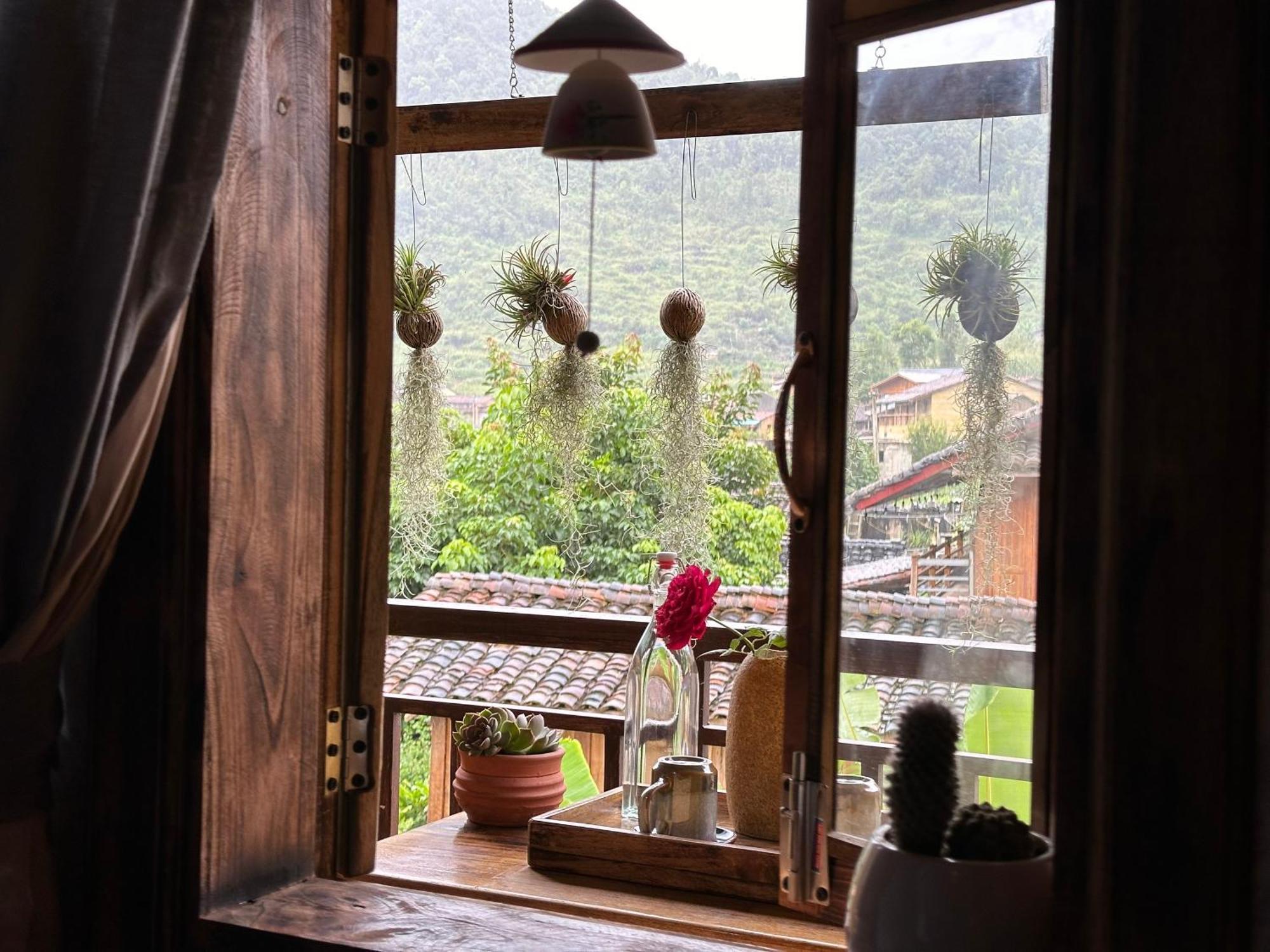 Khoi Homestay And Restaurant Loung Co Esterno foto