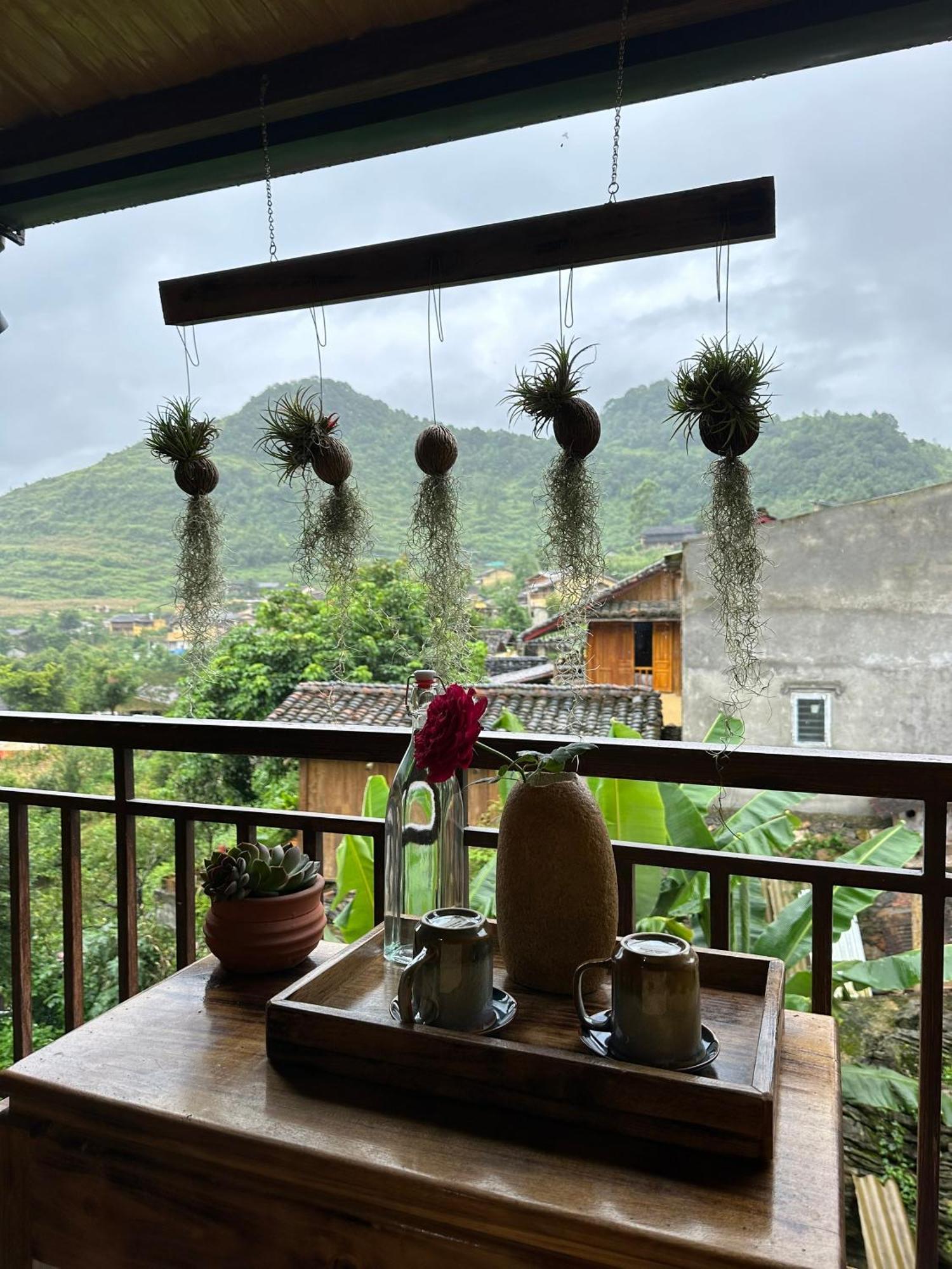 Khoi Homestay And Restaurant Loung Co Esterno foto