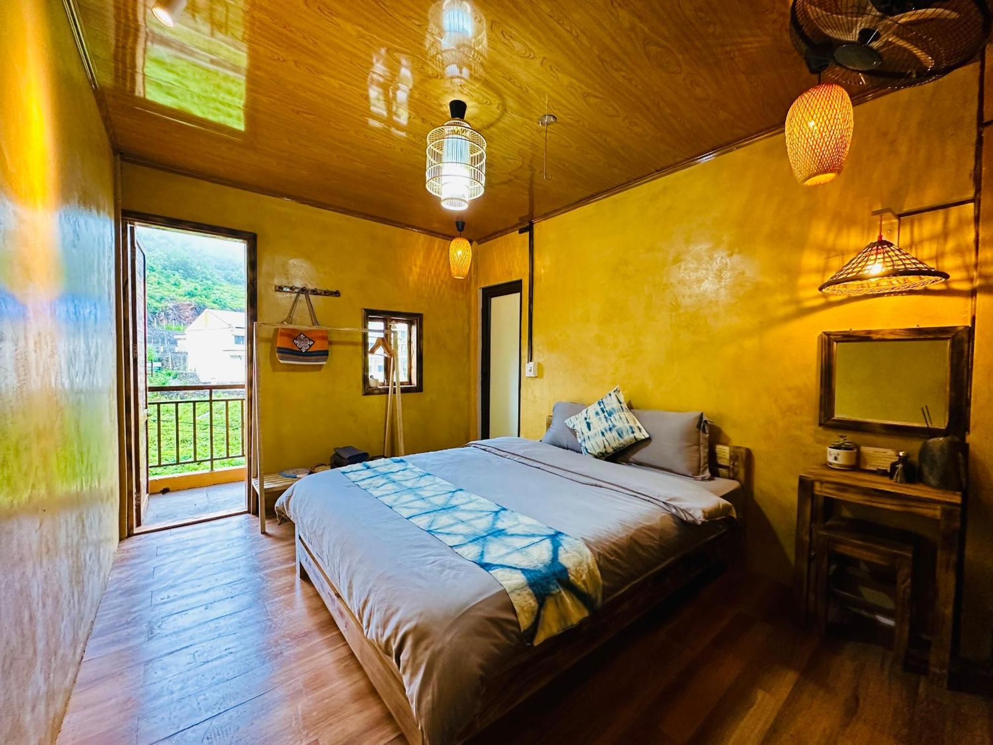 Khoi Homestay And Restaurant Loung Co Esterno foto